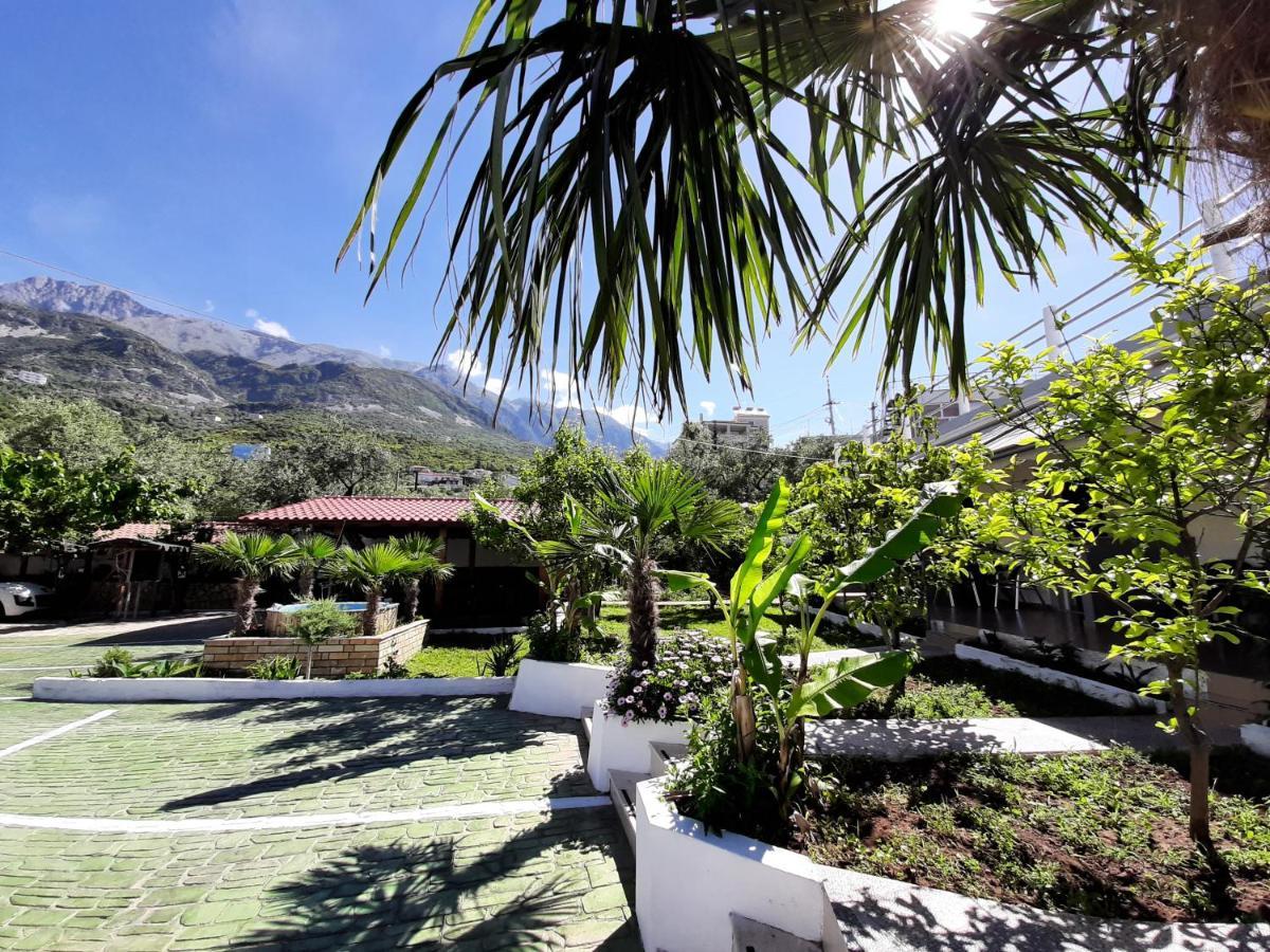 Hotel Yard Paradise